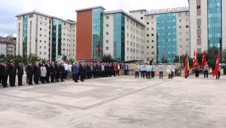 Gazi Mustafa Kemal Atatürk’ün Rize’ye gelişinin 99. Yıldönümü düzenlenen törenle kutlandı.