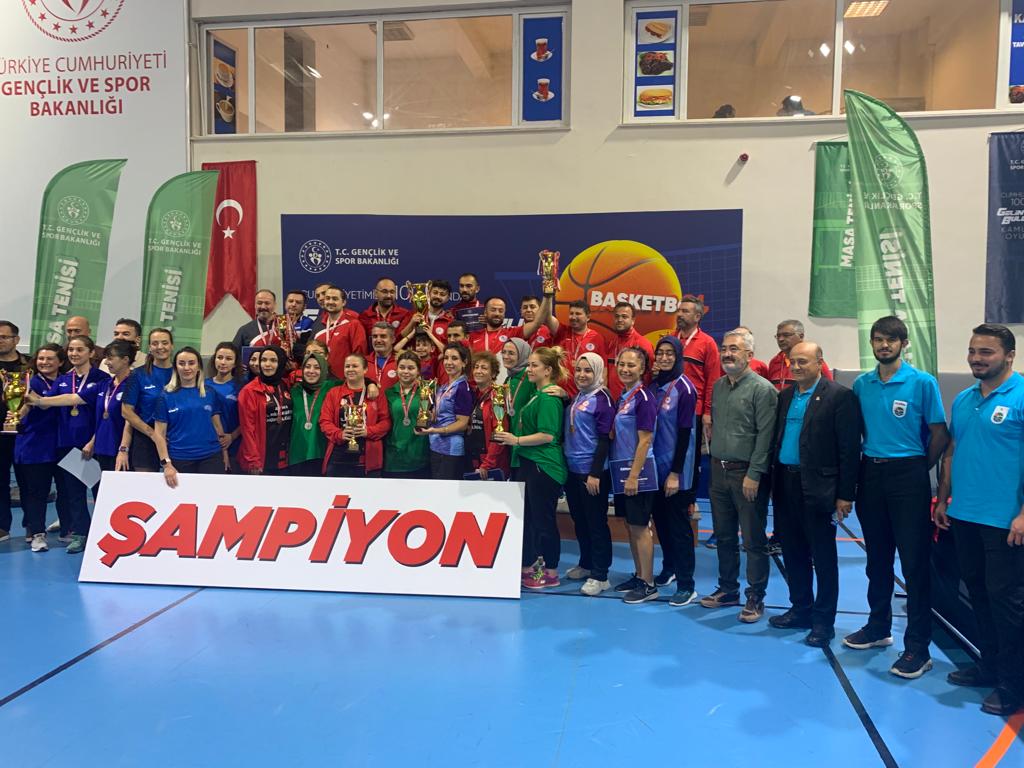 Kadın Masa Tenisi takımı 100. Yıl Kamu Spor Oyunlarında Türkiye 2. si oldu!