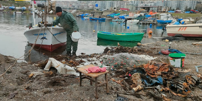 Trabzon’da ağdan balık dışında her şey çıktı!