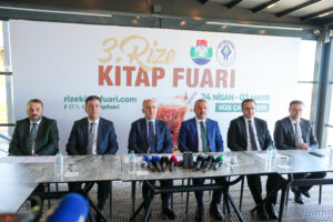 RİZE 3. KİTAP FUARI KAPILARINI AÇIYOR RİZE 3. KİTAP FUARI KAPILARINI AÇIYOR