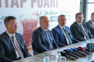 RİZE 3. KİTAP FUARI KAPILARINI AÇIYOR RİZE 3. KİTAP FUARI KAPILARINI AÇIYOR