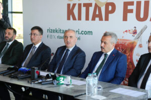 RİZE 3. KİTAP FUARI KAPILARINI AÇIYOR RİZE 3. KİTAP FUARI KAPILARINI AÇIYOR