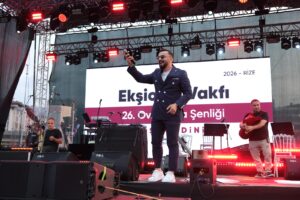 Ekşioğlu Vakfı 26. Ovit Yayla Şenlikleri’nde görkemli açılış Rize’de tarihi konser: 40 binden fazla kişi şenliğe akın etti Ekşioğlu Vakfı 26. Ovit Yayla Şenlikleri’nde görkemli açılış Rize’de tarihi konser: 40 binden fazla kişi şenliğe akın etti