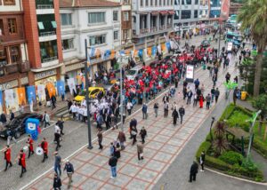 6. ULUSAL RİZE GASTRONOMİ GÜNLERİ KORTEJ YÜRÜYÜŞÜ VE AÇILIŞ PROGRAMIYLA BAŞLADI 6. ULUSAL RİZE GASTRONOMİ GÜNLERİ KORTEJ YÜRÜYÜŞÜ VE AÇILIŞ PROGRAMIYLA BAŞLADI